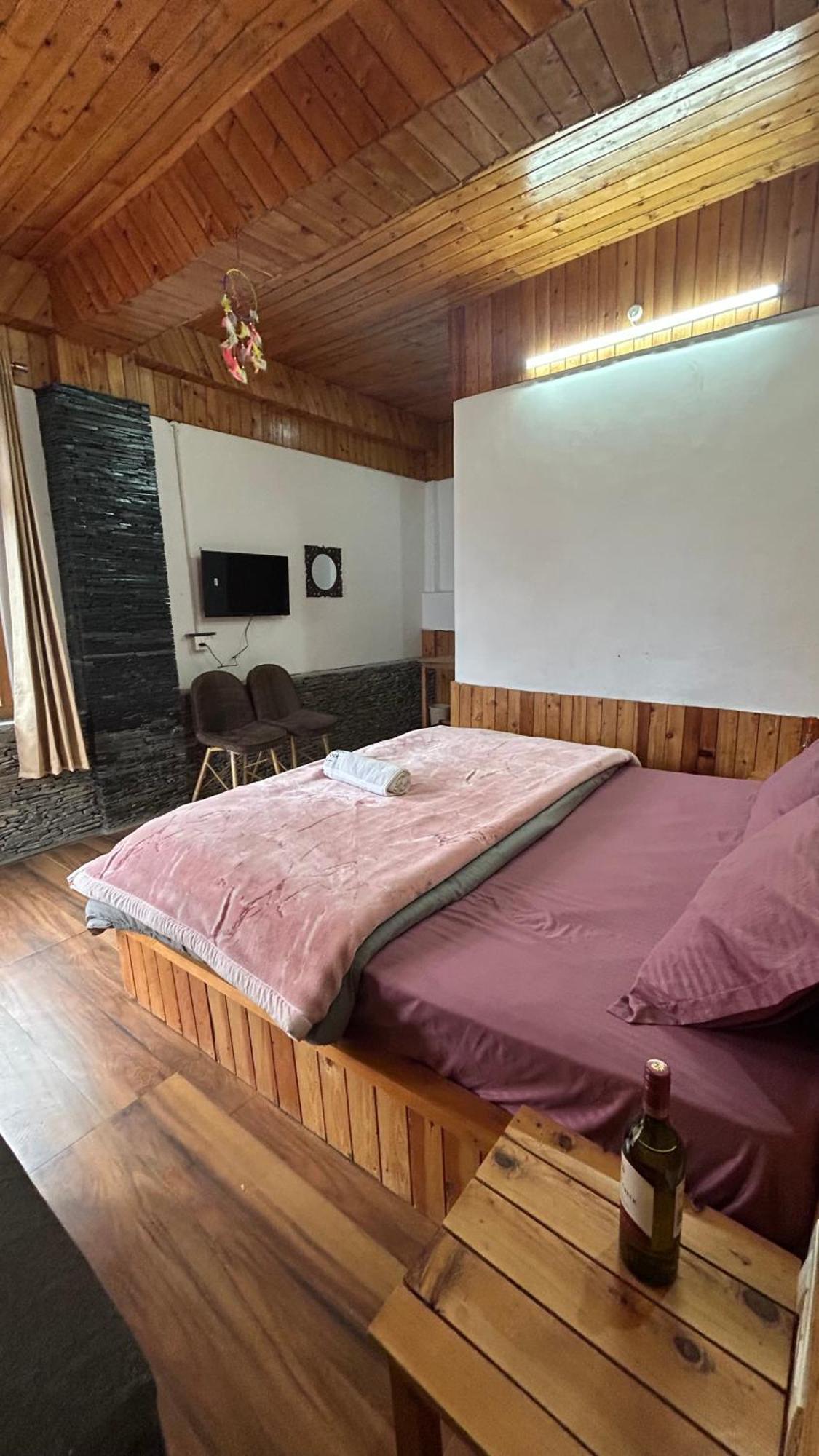 The Himalayan Sukoon Villa Near Jibhi Banjar Екстер'єр фото