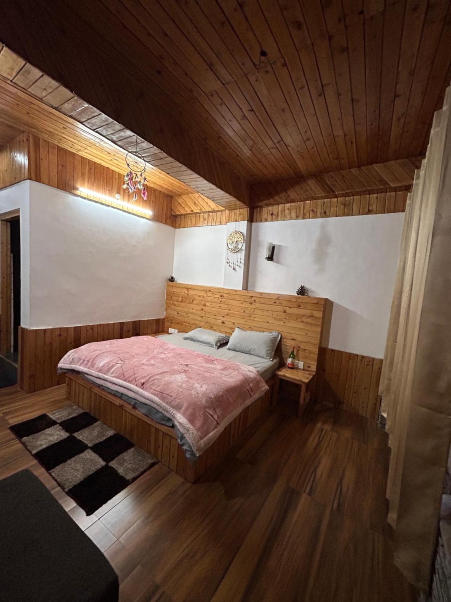 The Himalayan Sukoon Villa Near Jibhi Banjar Екстер'єр фото